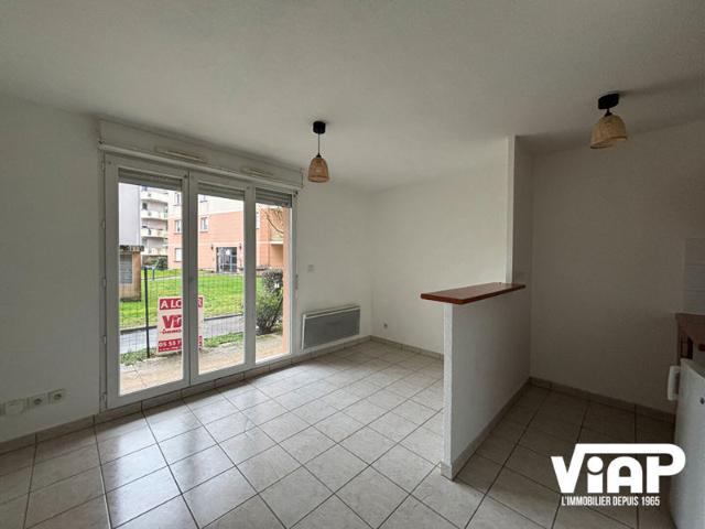 STUDIO AVEC TERRASSE DANS UNE RÉSIDENCE SECURISÉE