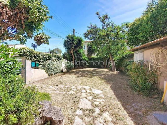 Studio avec terrasse – Quartier calme à 5 min du port de La Seyne sur Mer