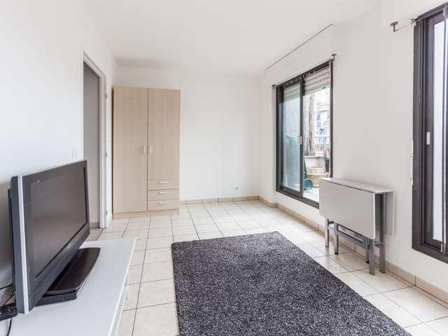 Studio avec terrasse sur le toit à louer à Paris 19