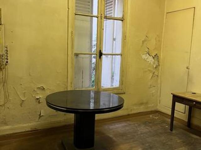 Studio avec travaux 75008