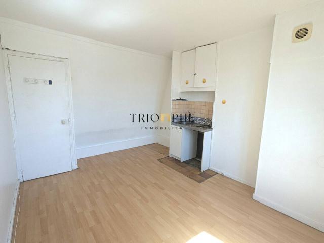 Studio avec vue sur la Tour Eiffel Quartier des Batignolles