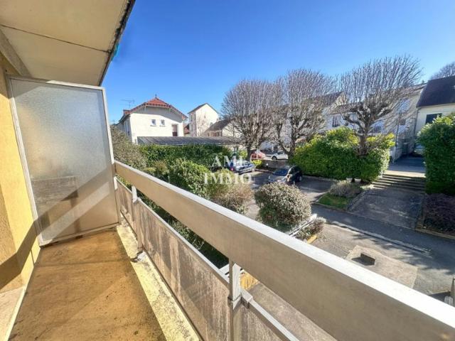 STUDIO AVEC BALCON