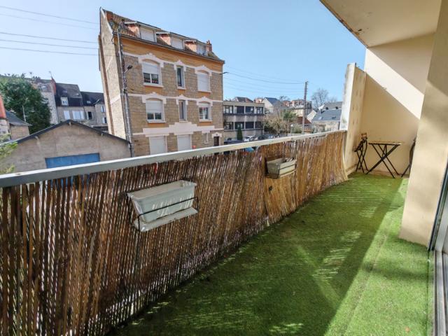 STUDIO AVEC BALCON