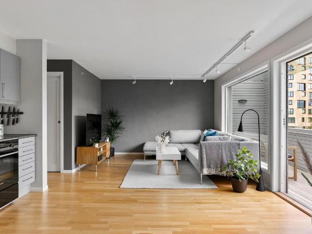 Studio avec balcon dans un secteur recherché aux portes de Paris interlocuteur chinois
