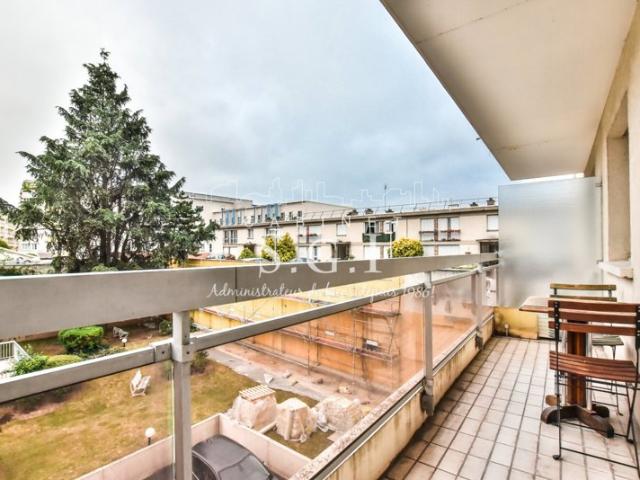 STUDIO AVEC BALCON MONTROUGE