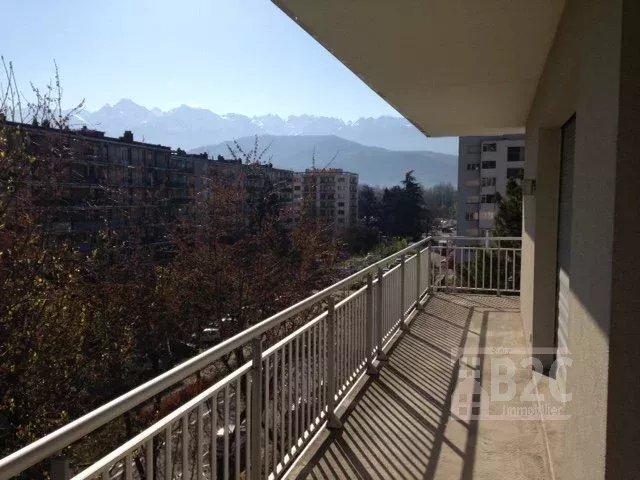 Studio avec balcon Meylan