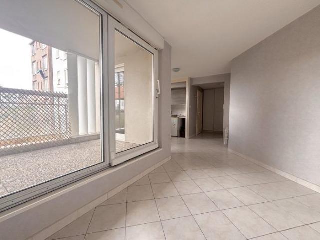 STUDIO avec balcon Strasbourg !