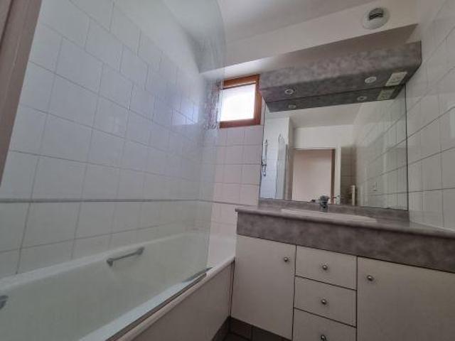 Studio avec balcon rue de Picpus Paris 12