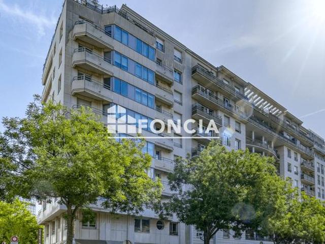 Studio avec box 33 m² issy les moulineaux / val de seine