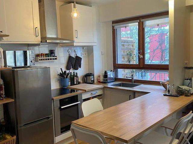 Studio avec coin nuit et balcon de 33m2 Charenton