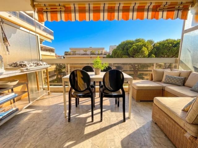 Studio avec coin nuit et terrasse – Secteur Rostagne