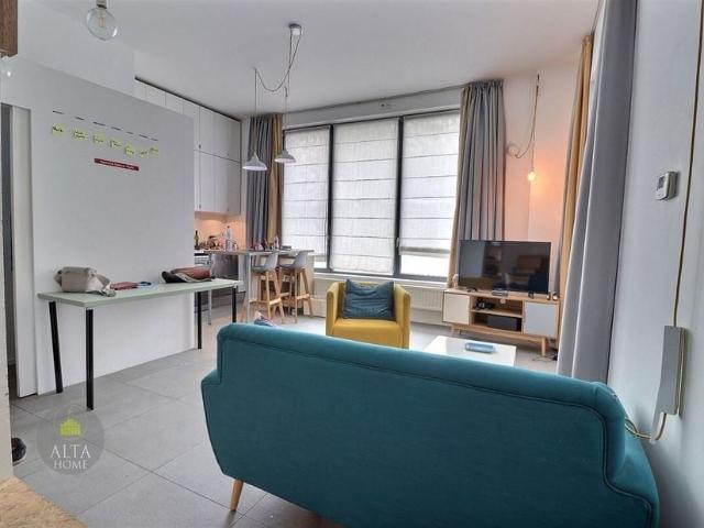 Studio avec coin lit à louer pour 900 euro