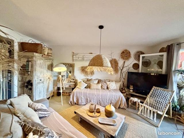 Studio avec grande terrasse sud ouest | Résidence sécurisée à Agde