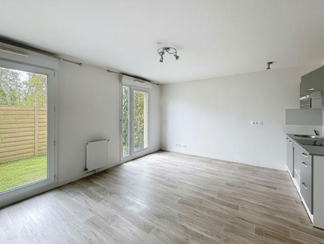 STUDIO AVEC JARDIN PRIVATIF ? RARE SUR LE SECTEUR ? À 2 MIN DE LA GARE
