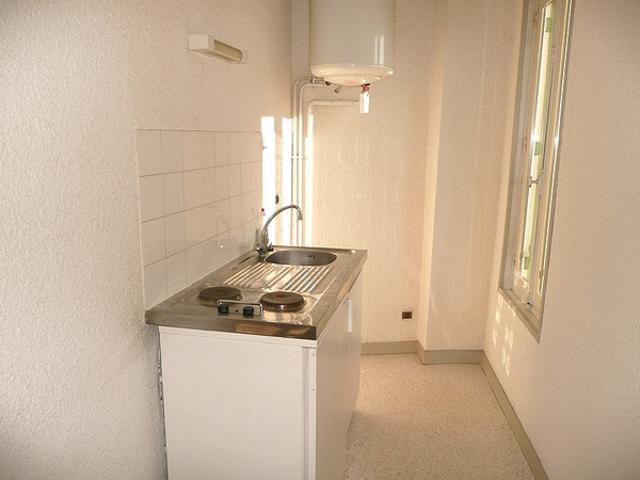 STUDIO AVEC KITCHENNETTE EQUIPEE NEUF SOLEILS