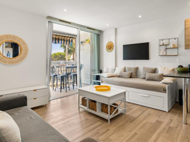 Studio avec loggia à Saint Laurent du Var