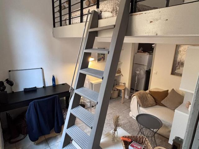 Studio MEUBLE avec Mezzanine Centre Ville d'AIX EN PROVENCE