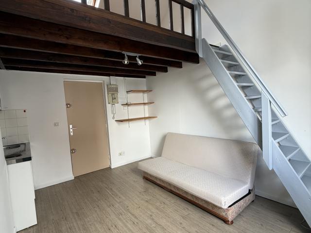 Studio avec mezzanine à Lille 450 € / mois