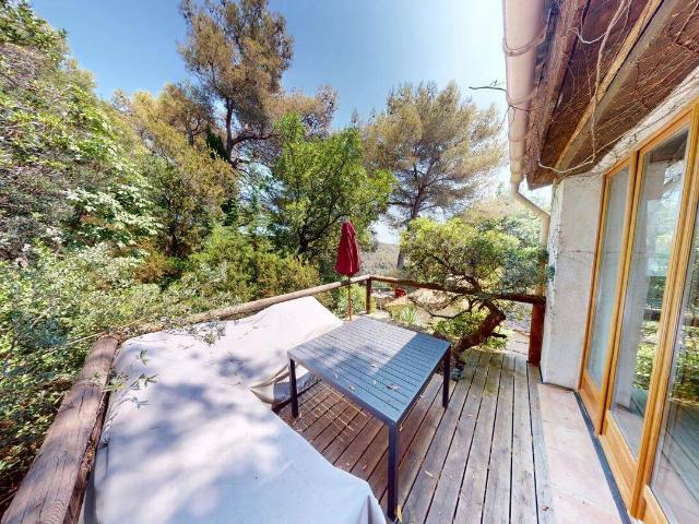 STUDIO avec PARKING à VENCE