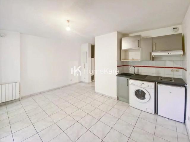 STUDIO AVEC PLACE DE PARKING