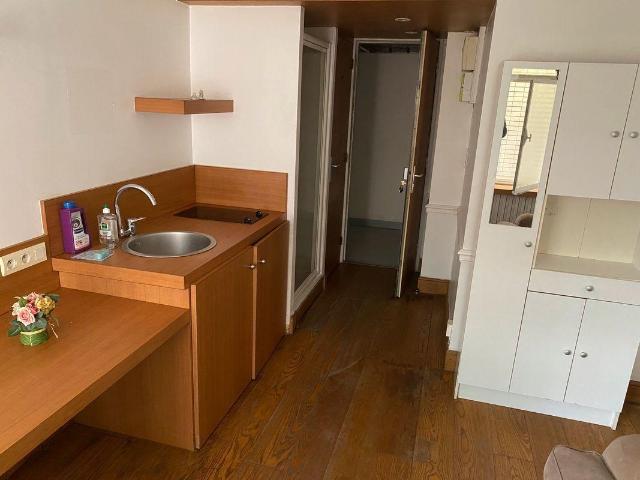 Studio avenue Foch Paris 15 m2