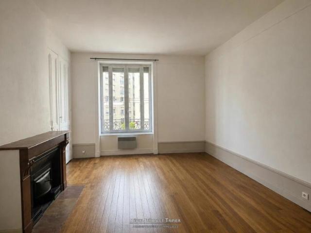 Studio Avenue Lacassagne proche Part Dieu