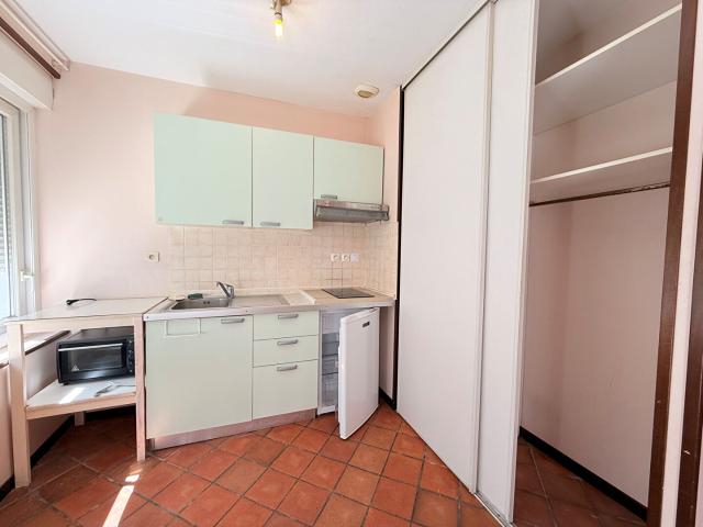 STUDIO BOURGES 1 pièce s 20 m2