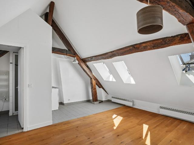 Studio bon état Paris 2ème Quartier Opéra