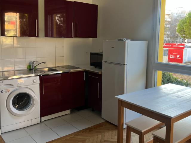 Studio Bagneux 1 pièce 25.30 m2 6' à pied Métro 4 'BAGNEUX LUCIE AUBRAC'
