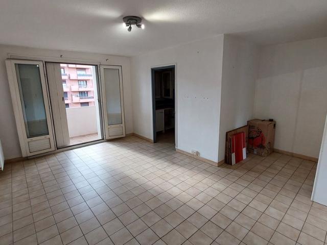 STUDIO + BALCON 33m2 QUARTIER KENNEDY