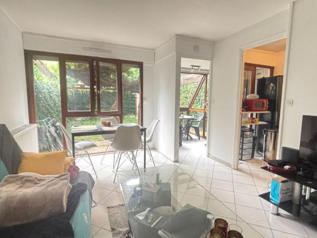 STUDIO BIS AVEC CHAMBRE