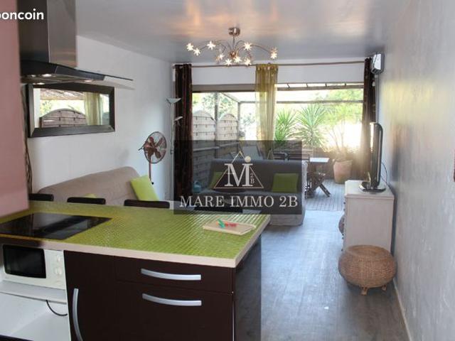 Studio bis de 30m² avec terrasse à 200mètres de la plage