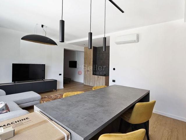 Studio Gama Premium Prima Inchiriere