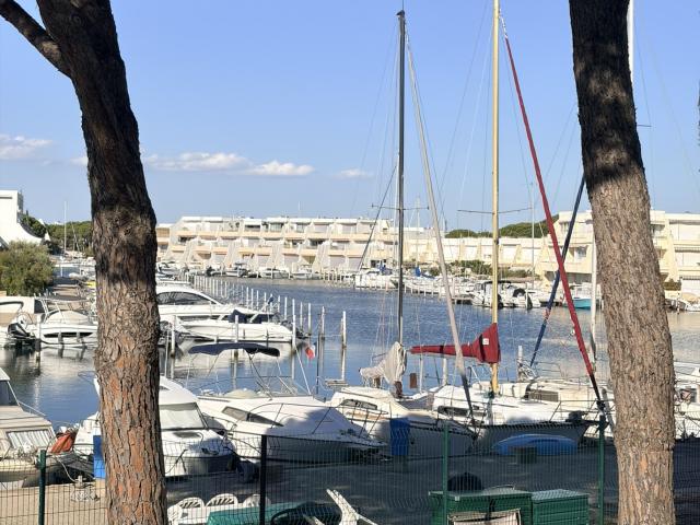 Studio double cabine 31.83 m2 avec vue port cellier et parking