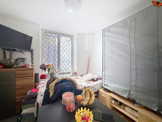 Studio – Downtown!