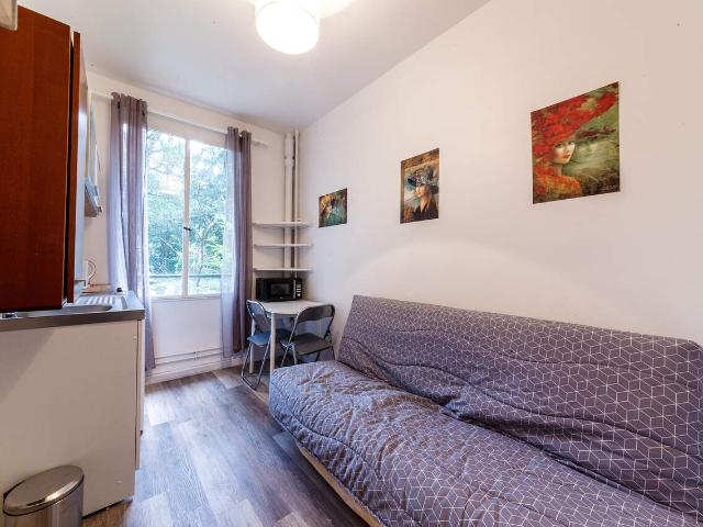 Studio dans le 92ème banlieue de Paris Hauts de Seine, 92200: 10 m² — #3804