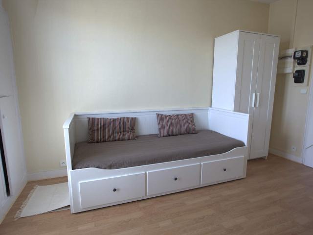 Studio dans le 17ème arrondissement de Paris, 75017: 17 m² — #4403