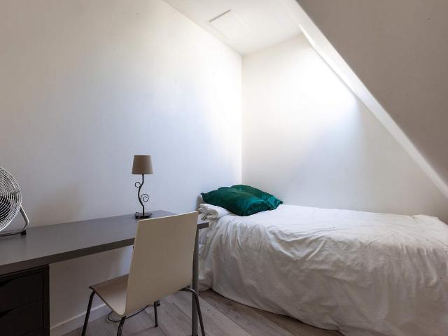 Studio dans le 16ème arrondissement de Paris, 75116: 14 m² — #4436