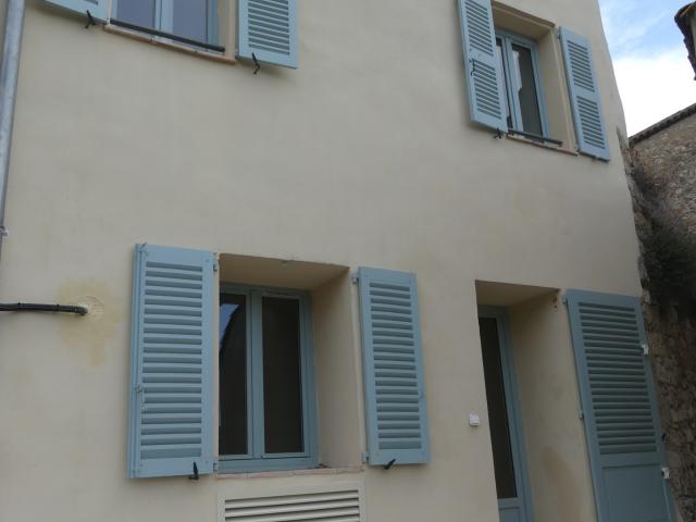 Studio dans le village de Carros