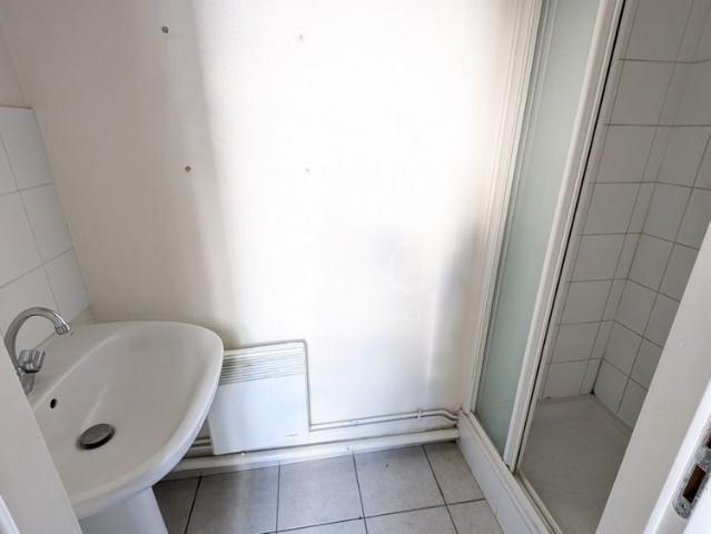 Studio de 15,40 m² place Aristide Briand 69003 LYON