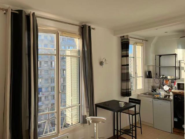 Studio de 15m2 à louer sur Paris 20
