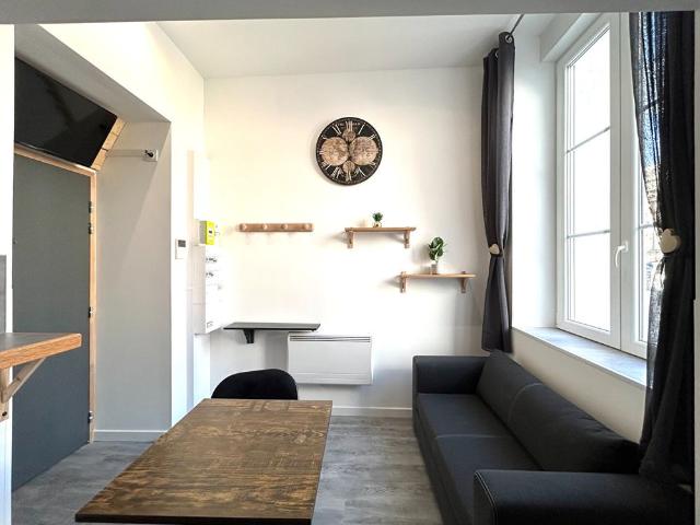 Studio de 16 m² AVEC MEZZANINE en location