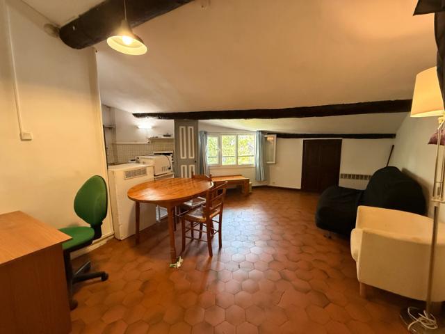 STUDIO DE 17 M2 HYPER CENTRE AIX EN PROVENCE RUE EMERIC