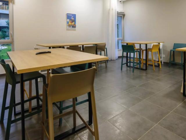 Studio de 18 à 19m² meublé et équipé