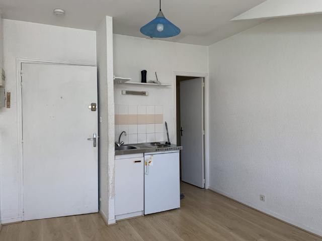Studio de 20m² – Place des Carmes – LIMOGES – BEGIP