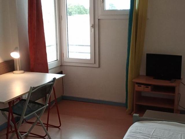 Studio de 21m2 à louer sur Lons