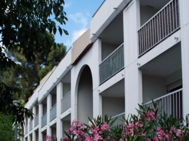 Studio de 22 m² avec balcon, kitchenette équipée