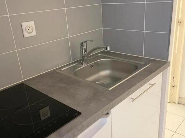 Studio de 22 m² avec balcon, kitchenette équipée