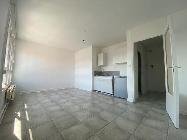 Studio de 24.94 m², rue Nationale, SOLFERINO réf 5640 1