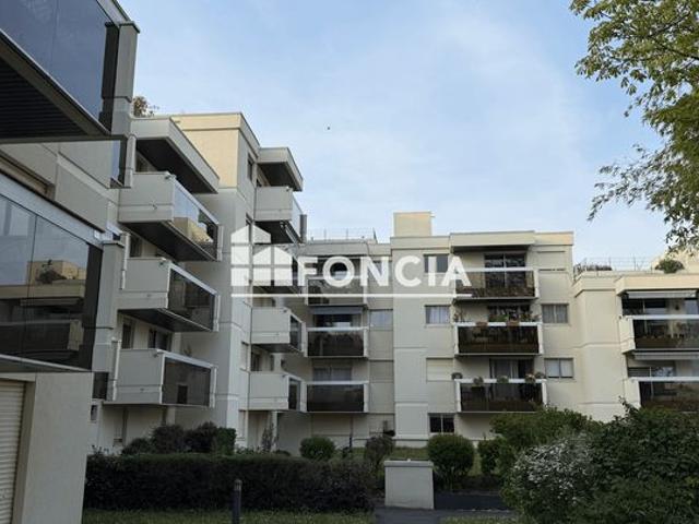 STUDIO de 24 m2 avec parking sécurisé proche Clinique Bel Air à Bordeaux